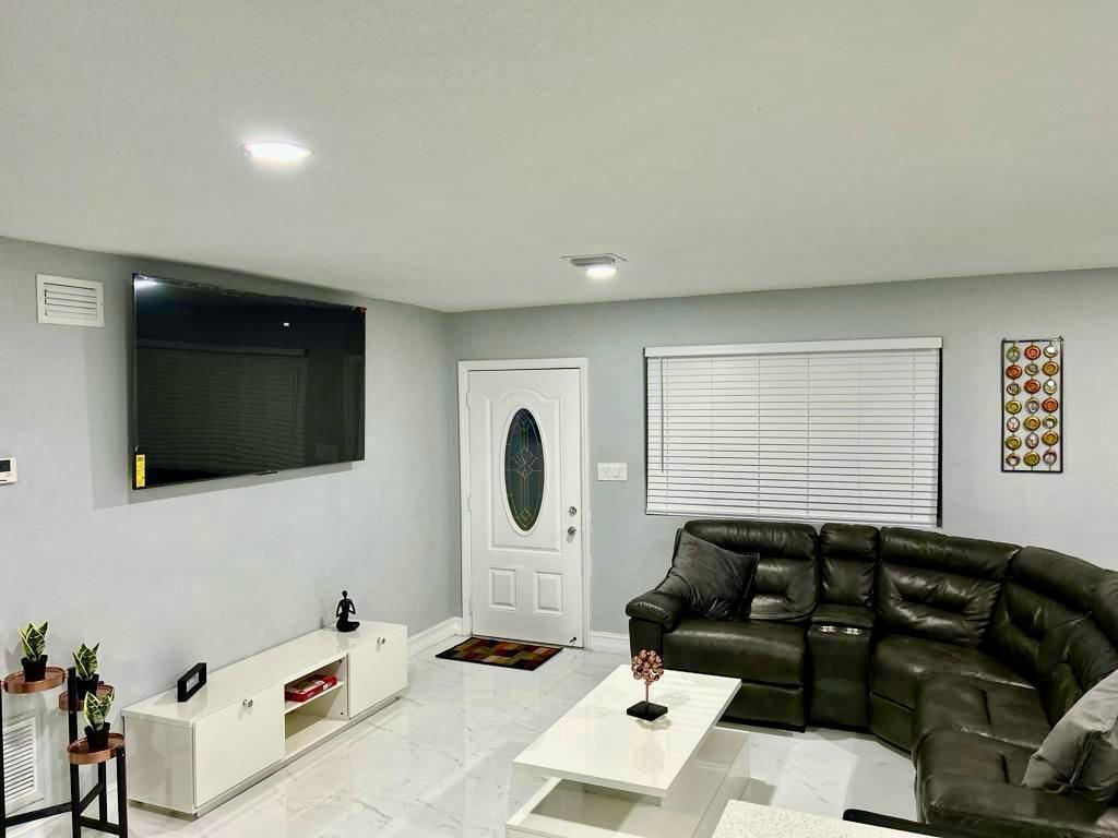 3871 SW 31st Court, West Park FL 33023 photo 4