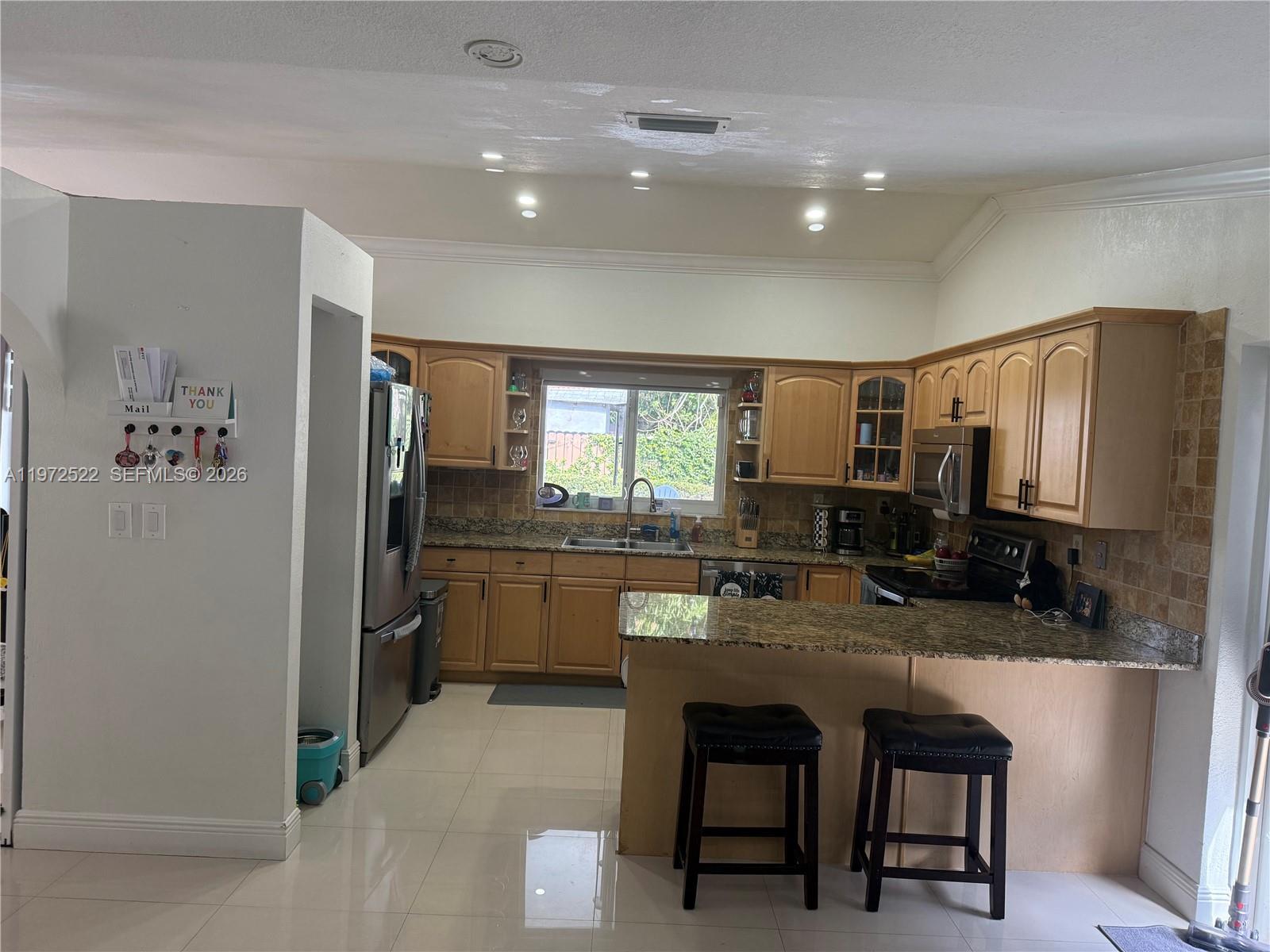 19633 NW 62nd Pl, Miami FL 33015 photo 4