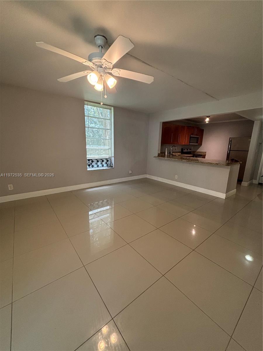 400 COMMODORE # 107, Plantation FL 33325 photo 3