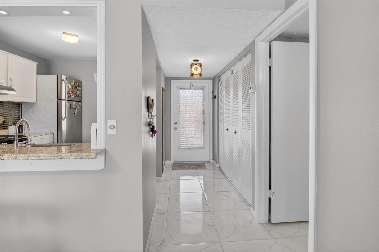 33 Abbey Lane # 207, Delray Beach FL 33446 photo 5