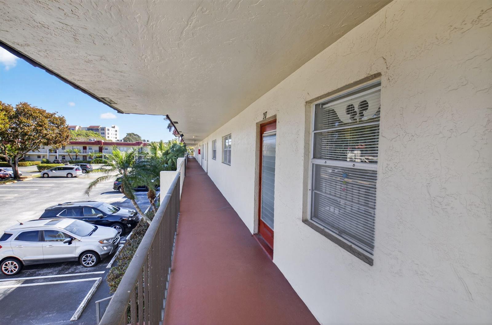 33 Abbey Lane # 207, Delray Beach FL 33446 photo 4