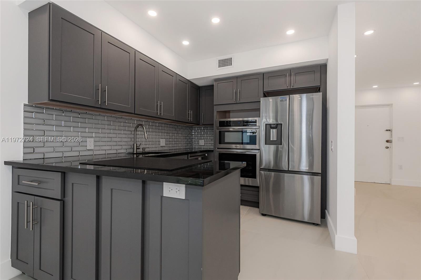 17620 Atlantic Blvd # 311, Sunny Isles Beach FL 33160 photo 4