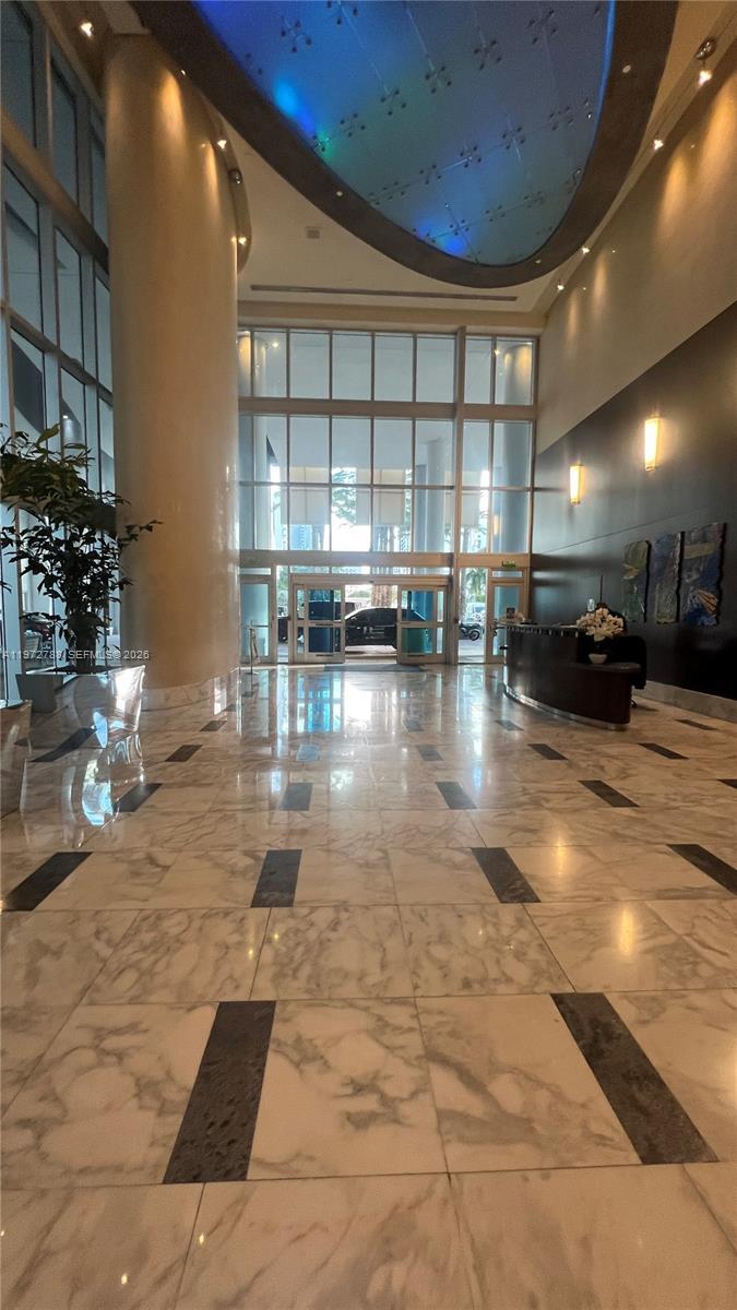 185 SW 7th St # 2202, Miami FL 33130 photo 4
