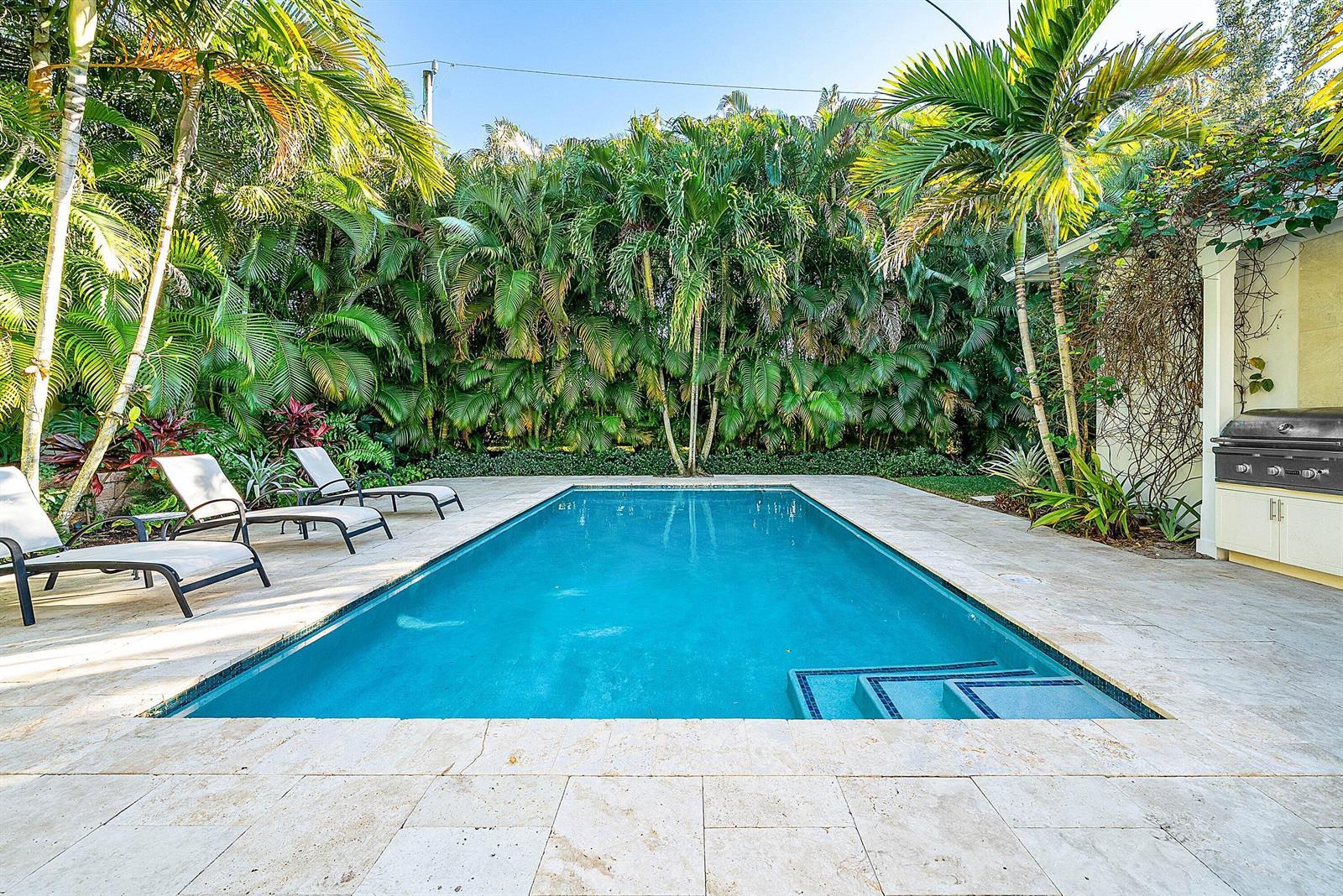 120 Grove Way, Delray Beach FL 33444 photo 2
