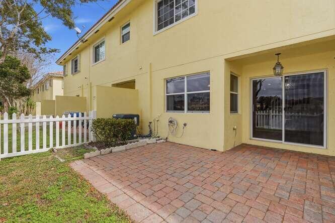 1218 Imperial Lake Road, West Palm Beach FL 33413 photo 5