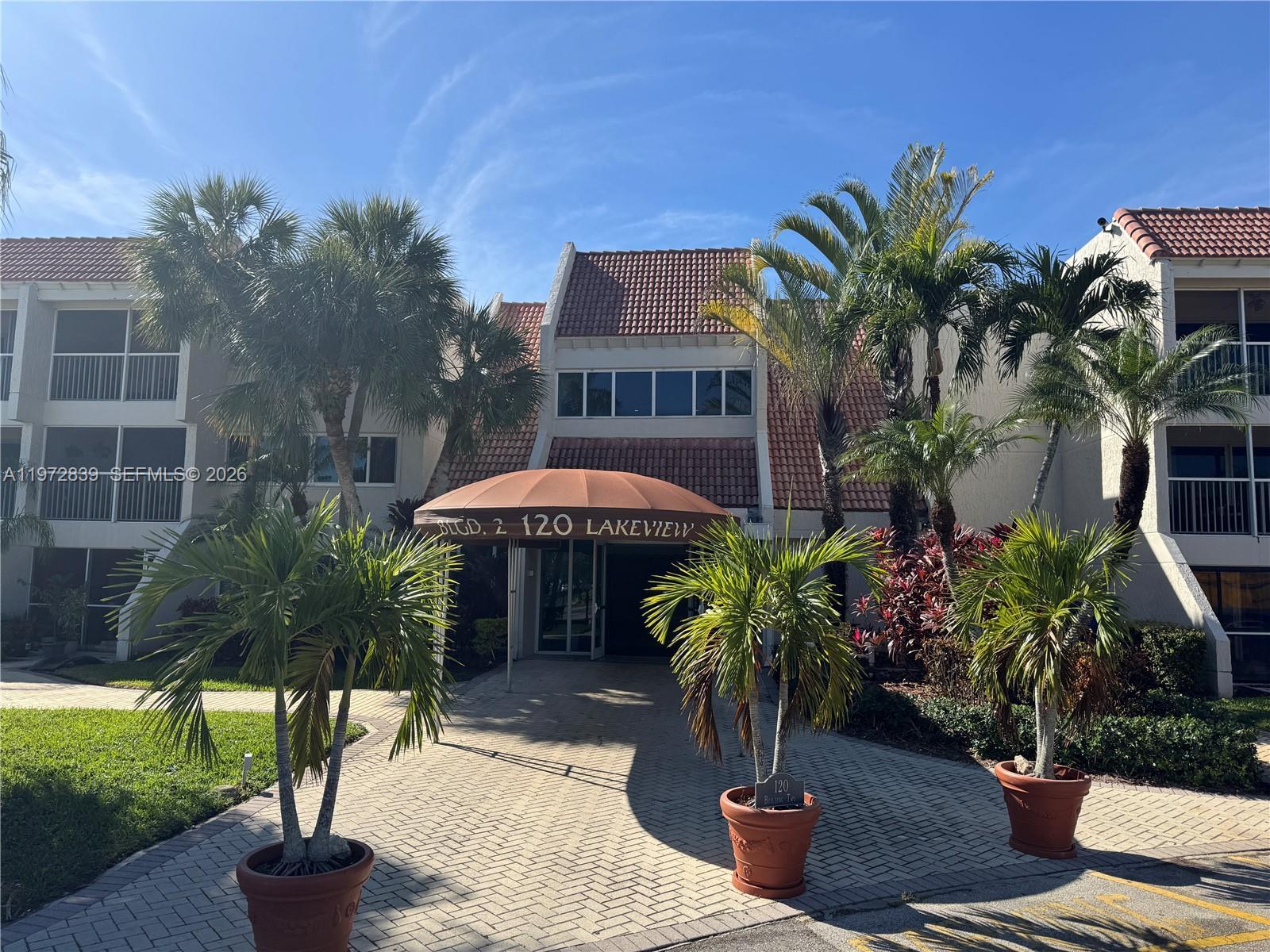 120 Lakeview Dr # 305, Weston FL 33326 photo 2