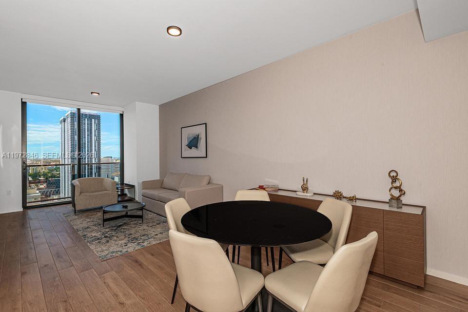 398 NE 5th St # 2418, Miami FL 33132 photo 4