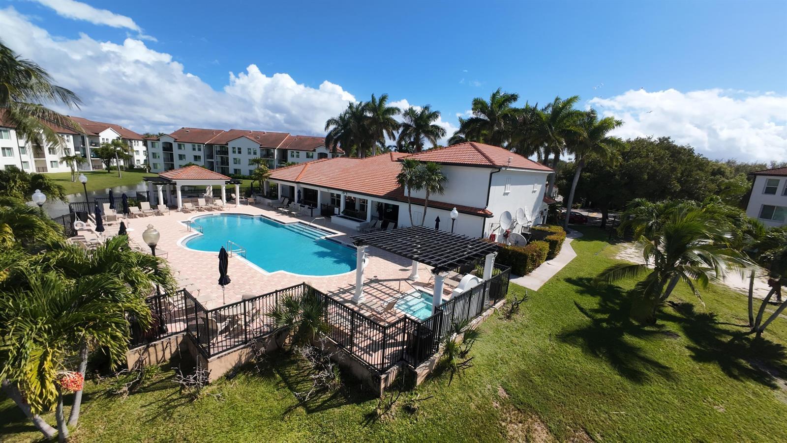 401 Villa Circle, Boynton Beach FL 33435