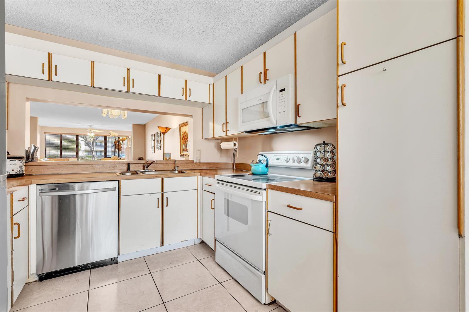 10803 W Clairmont Circle # 102, Tamarac FL 33321 photo 5