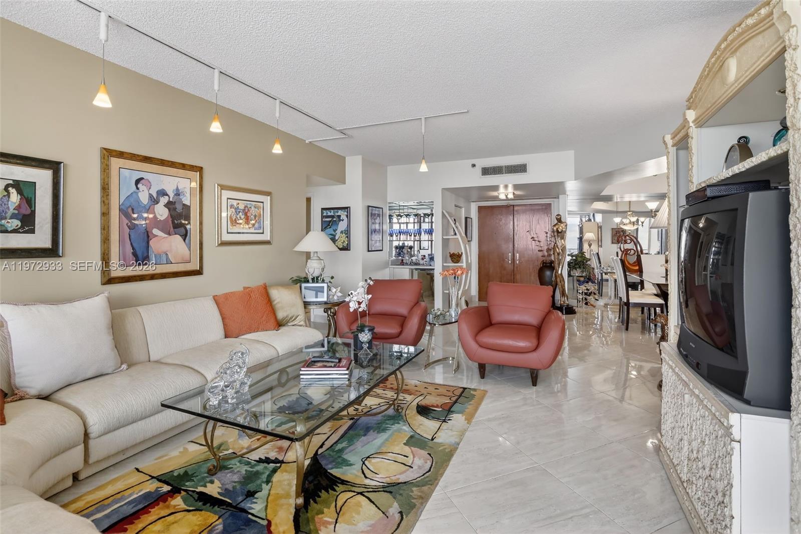 20281 E Country Club Dr # 2403, Aventura FL 33180 photo 4