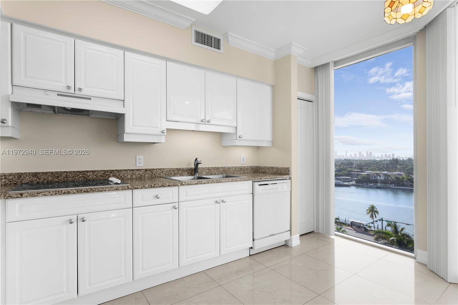 4775 Collins Ave # 1006, Miami Beach FL 33140 photo 4