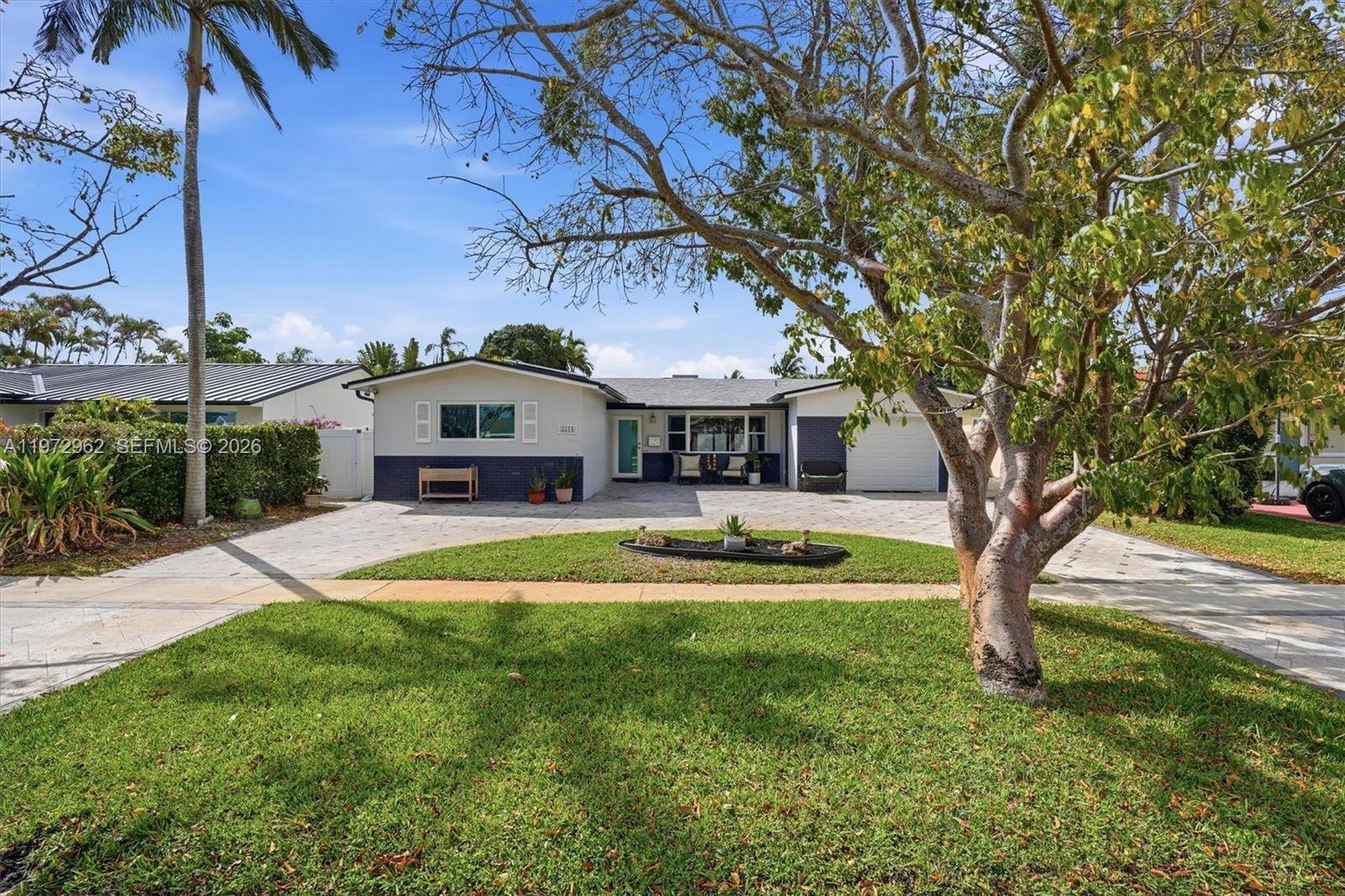 5518 Mckinley St, Hollywood FL 33021