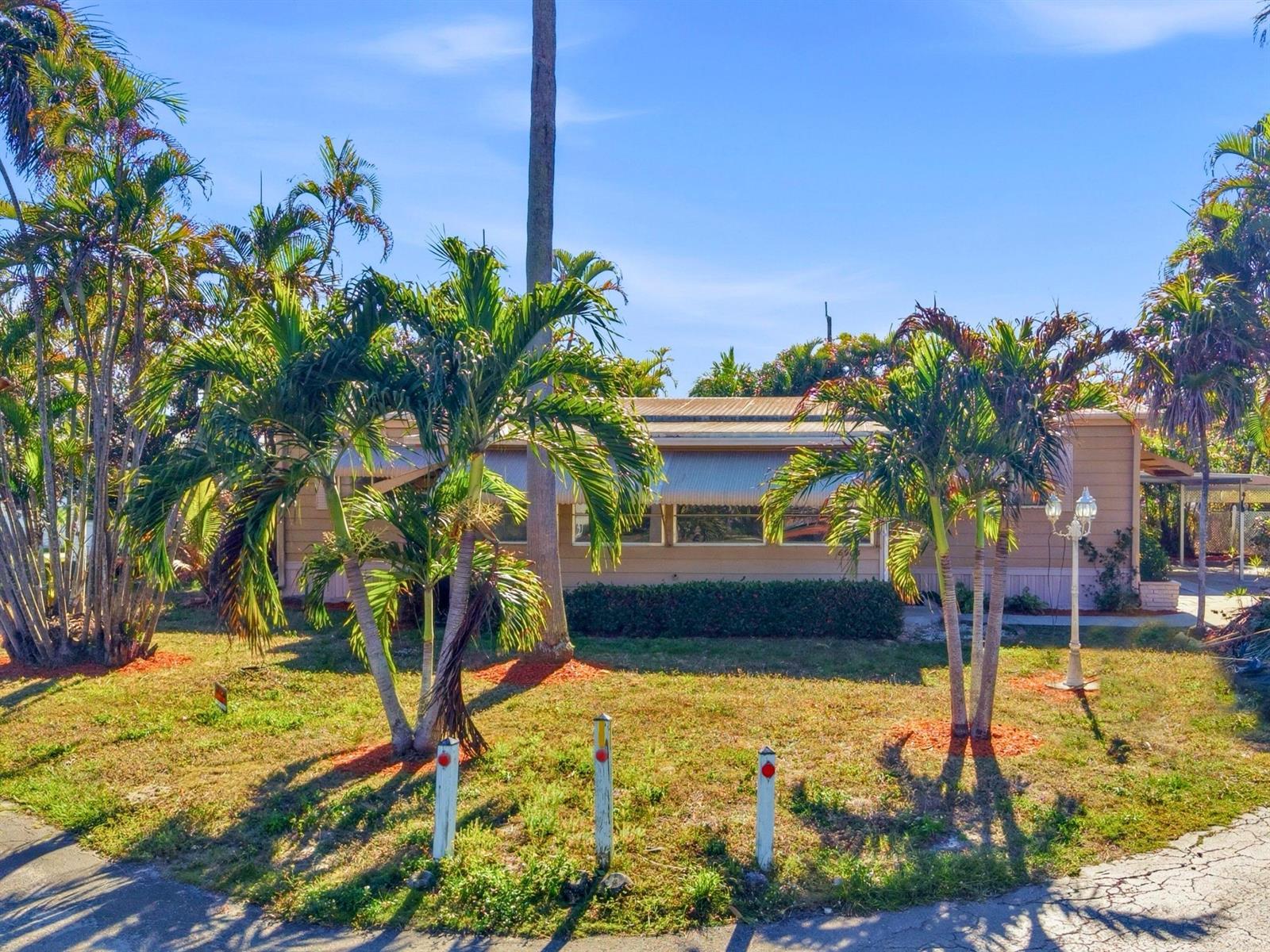 8903 Oak Street, Boynton Beach FL 33436 photo 2