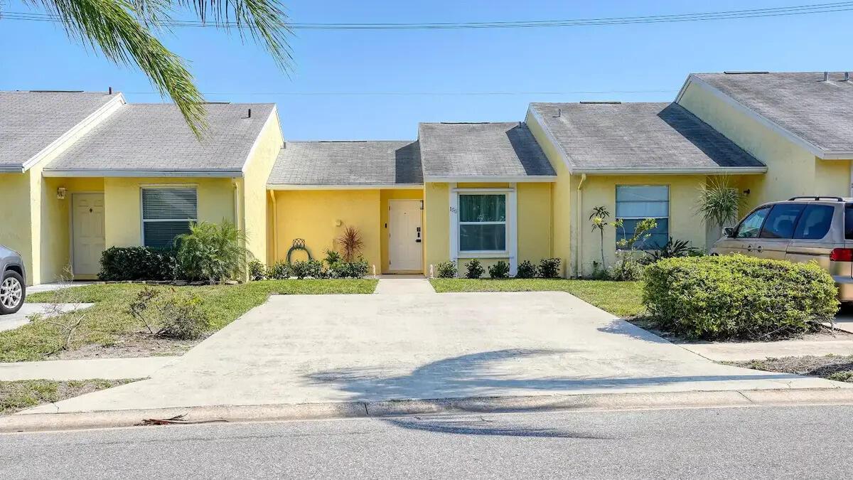 155 Deerfield Drive N, Jupiter FL 33458 photo 2