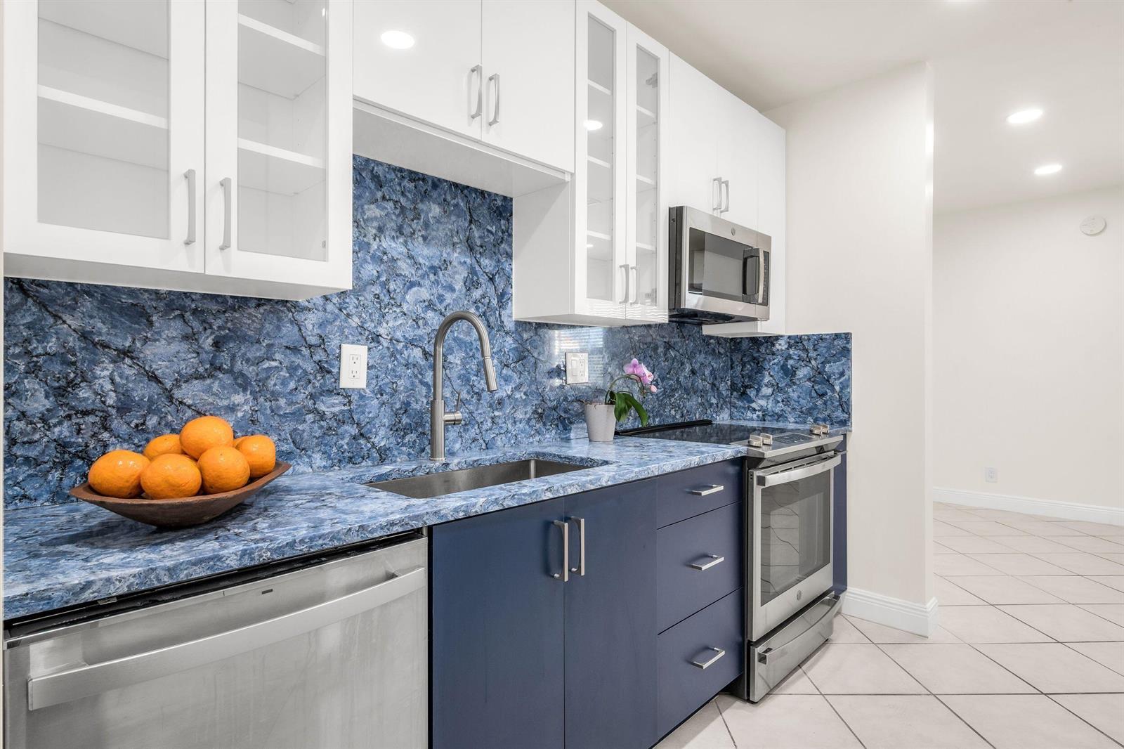 299 SW 7th Street # 106, Boca Raton FL 33432 photo 2
