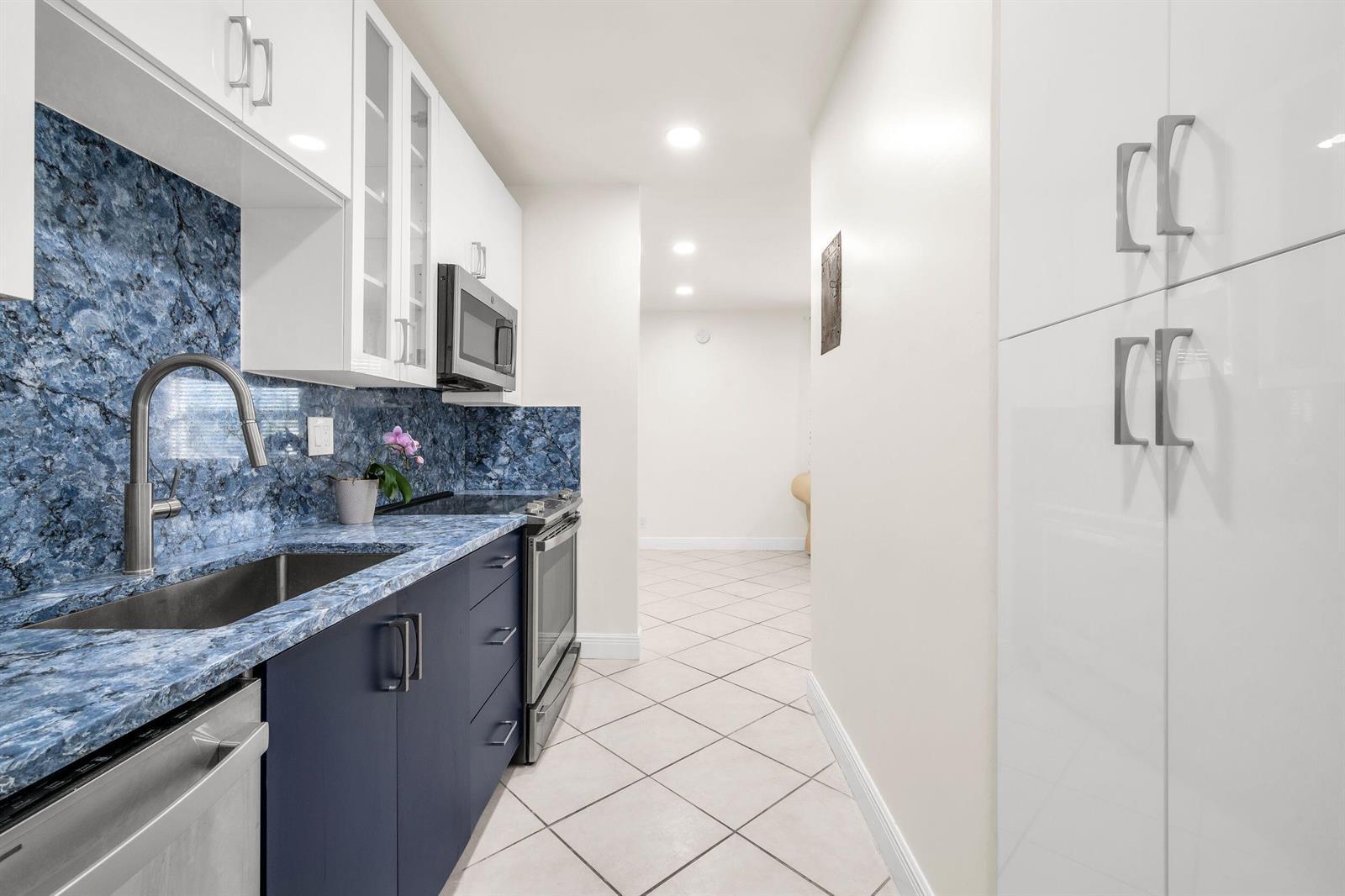 299 SW 7th Street # 106, Boca Raton FL 33432 photo 3