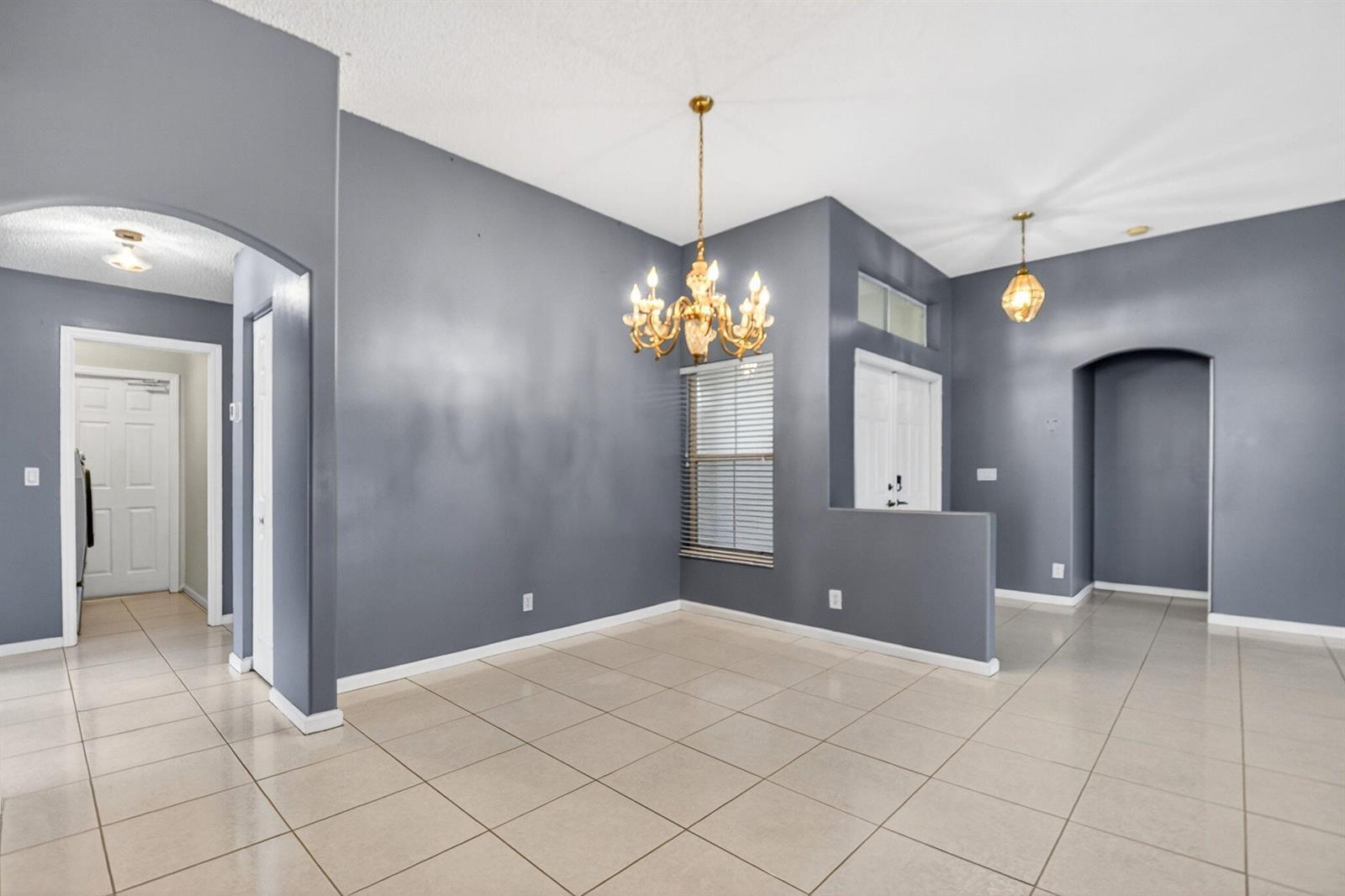 6778 Las Colinas Street, Lake Worth FL 33463 photo 4