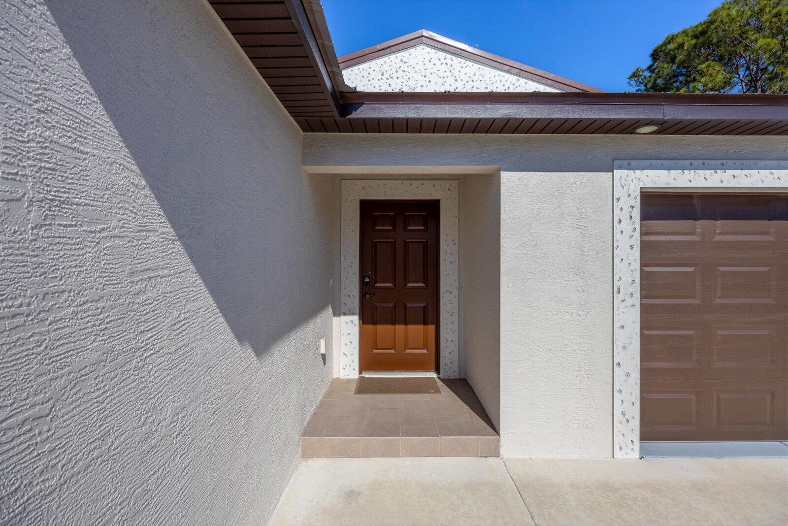 39 Villa Blanca, Fort Pierce FL 34951 photo 2