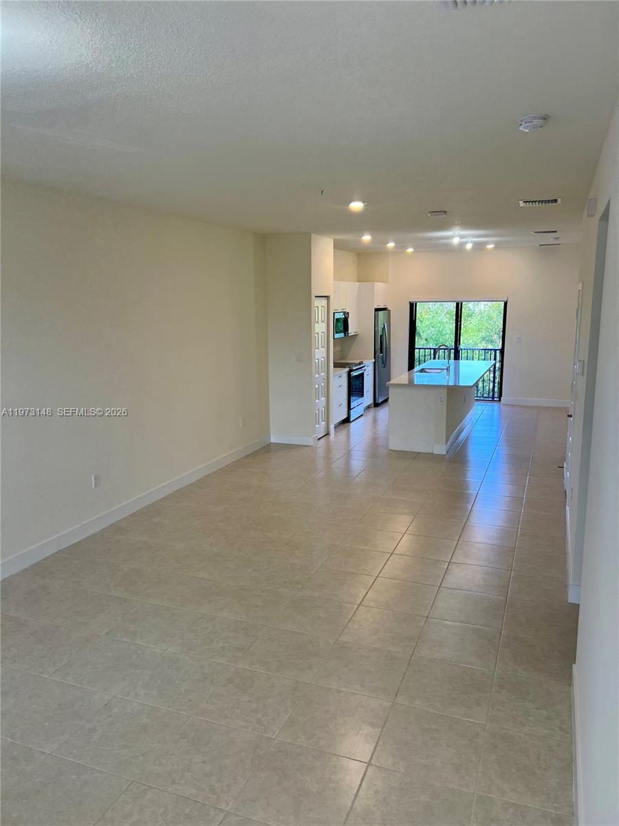 8031 NW 104th Ave # 22, Doral FL 33178 photo 3