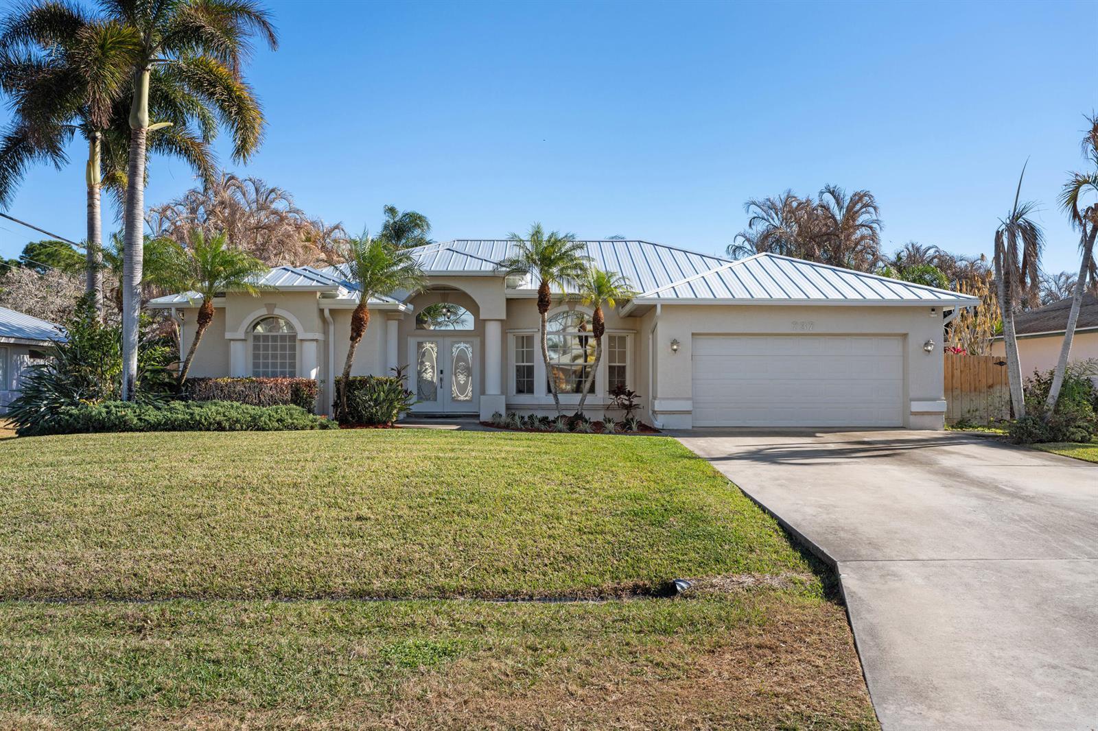 737 SW Dalton Circle, Port St. Lucie FL 34953 photo 2