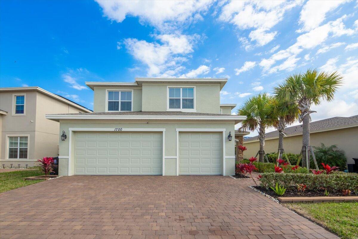 1700 NW Vivanco Street, Port St. Lucie FL 34986