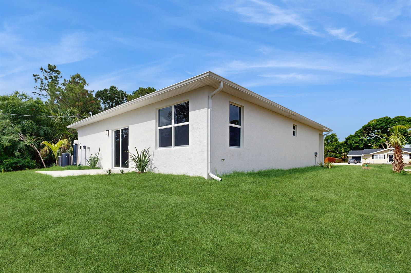 8516 102nd Court, Vero Beach FL 32967 photo 4