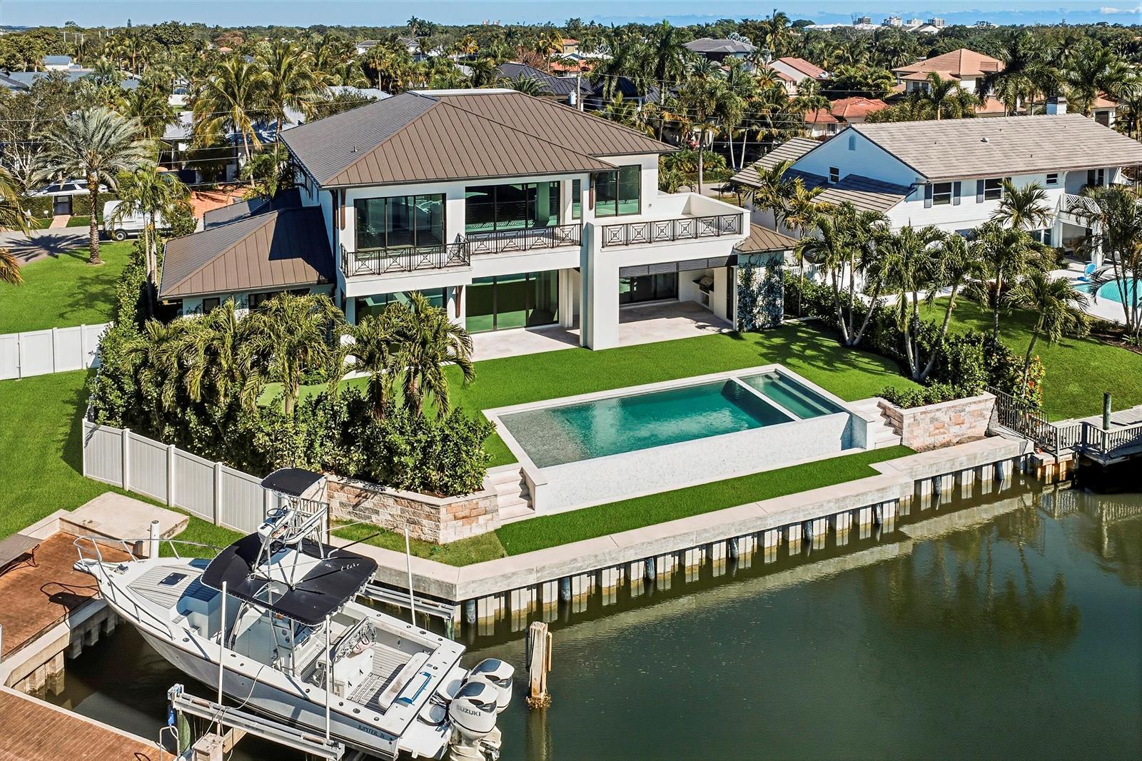 2442 Bay Circle, Palm Beach Gardens FL 33410 photo 2
