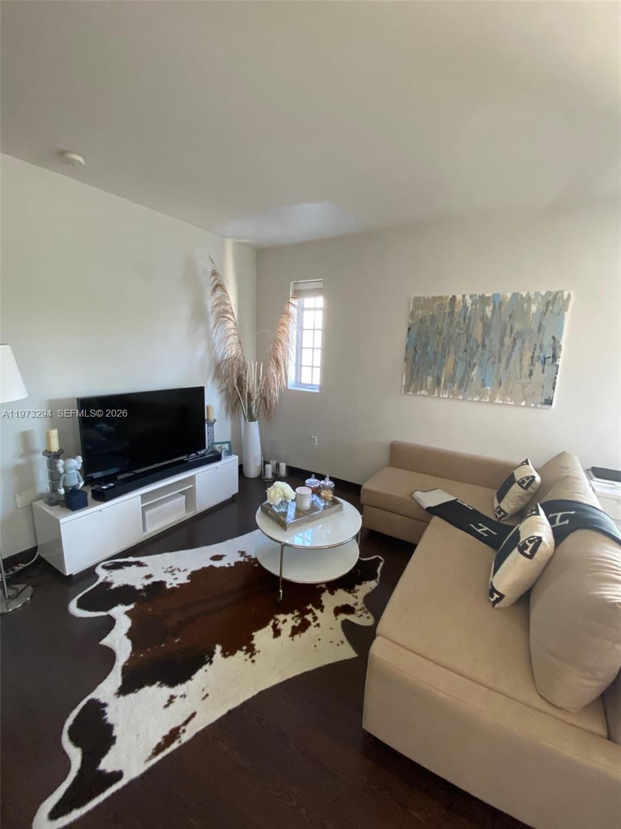 435 21st St # 307, Miami Beach FL 33139 photo 3