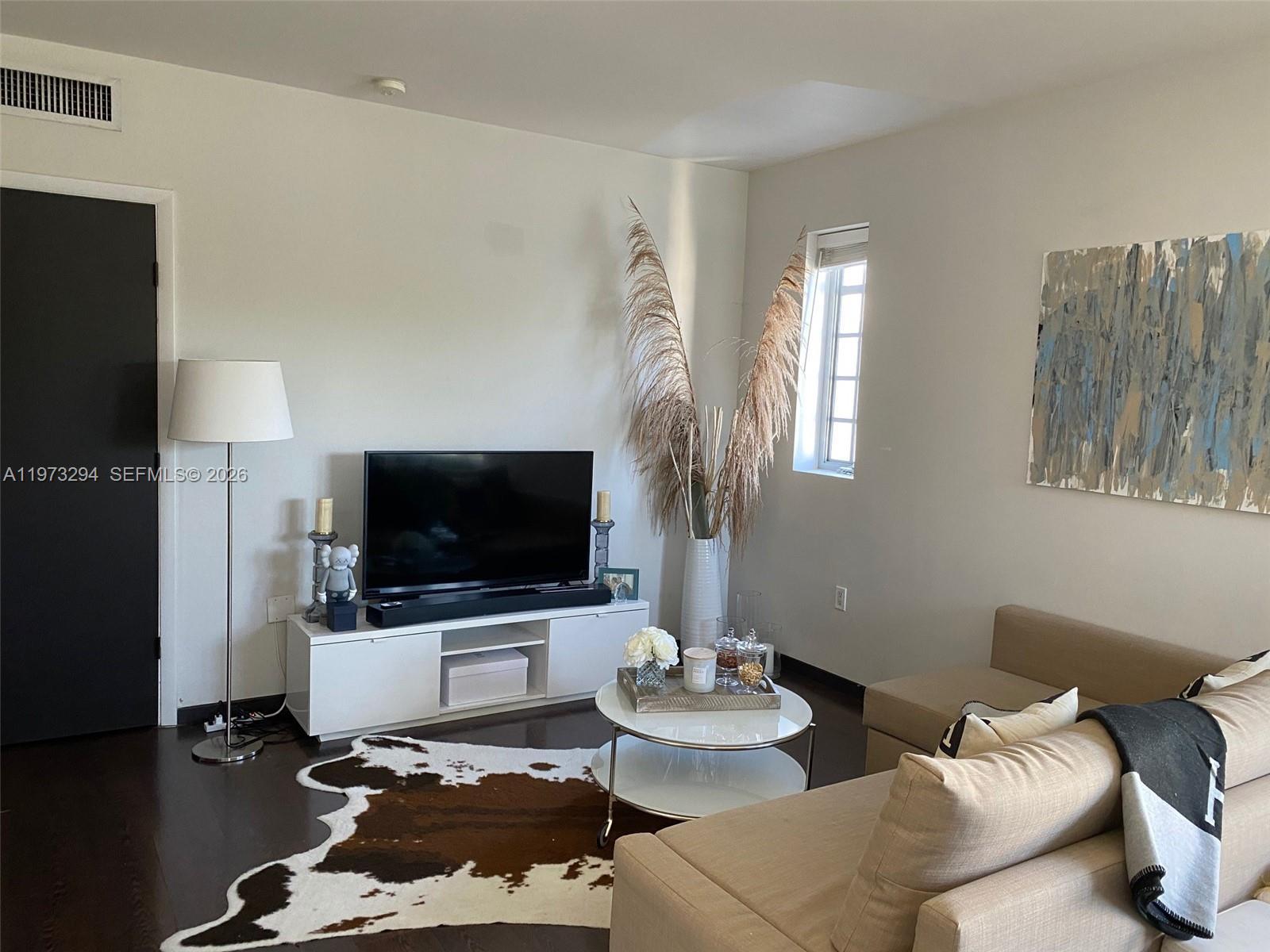 435 21st St # 307, Miami Beach FL 33139