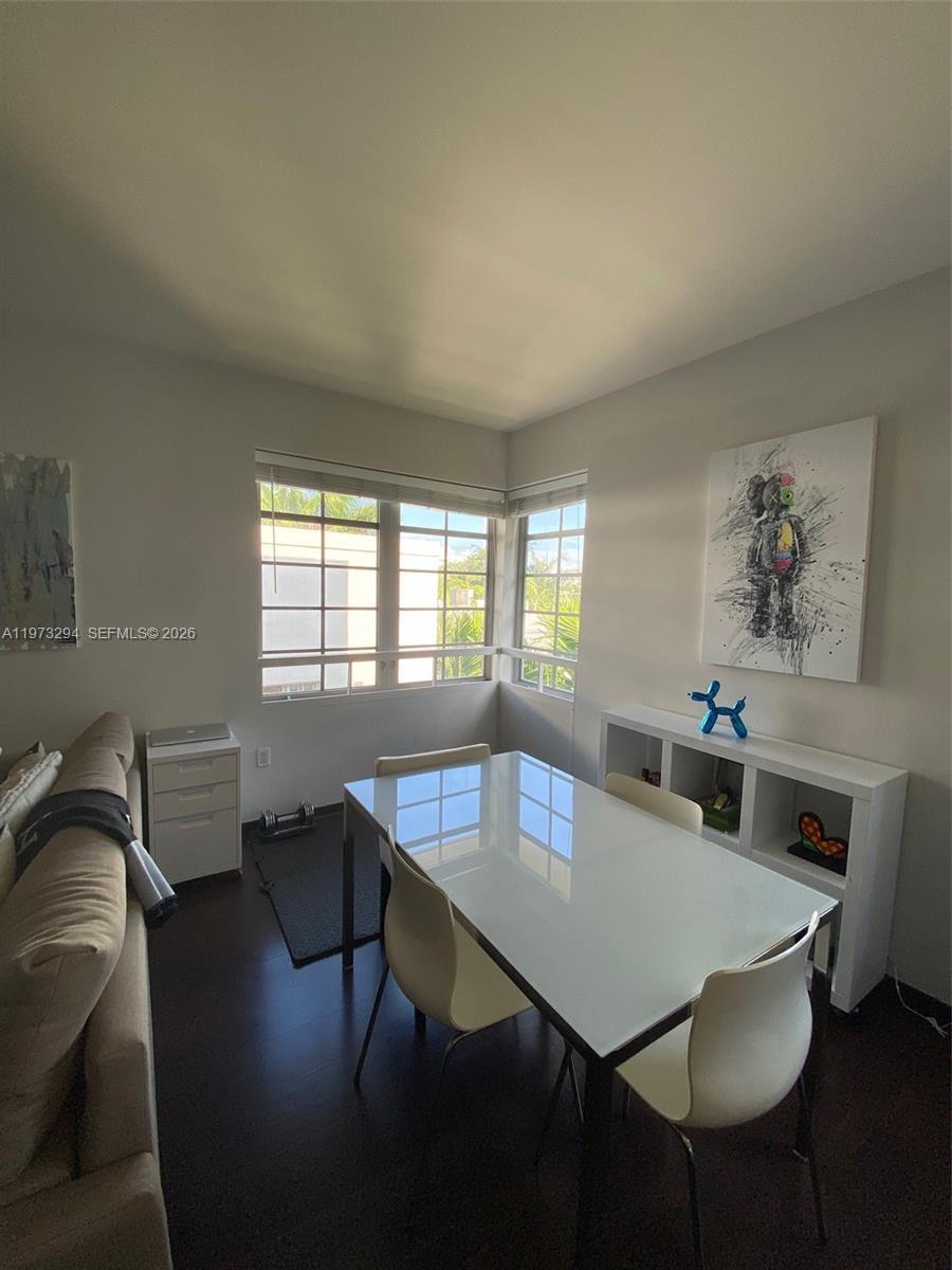 435 21st St # 307, Miami Beach FL 33139 photo 4
