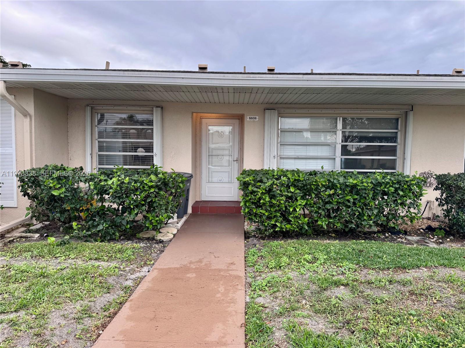 8838 Bella Vista Dr, Boca Raton FL 33433