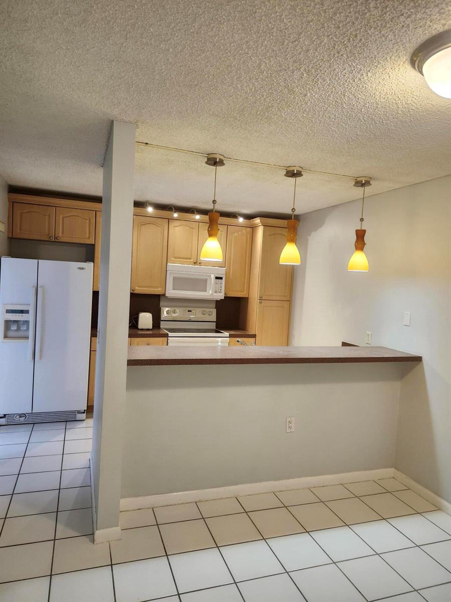 3209 32nd Way # 3209, West Palm Beach FL 33407 photo 2
