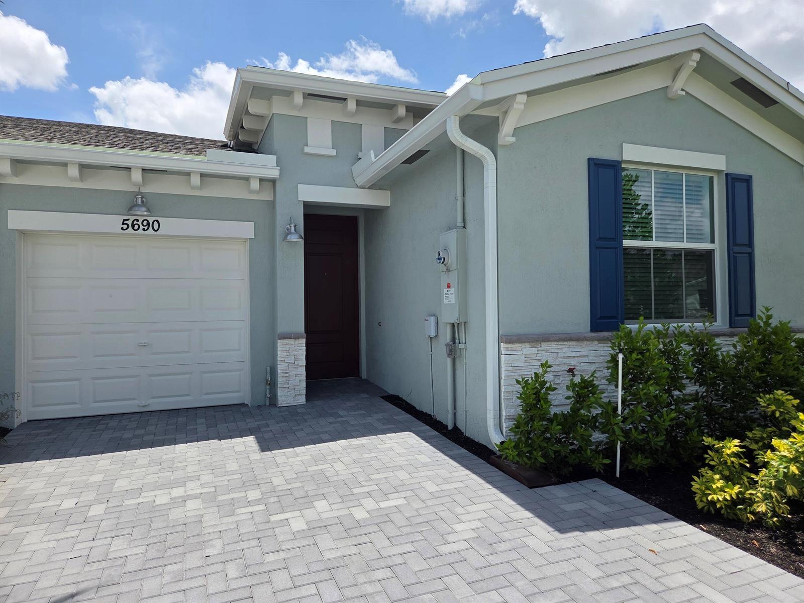 5690 Divine Drive, Delray Beach FL 33484 photo 2