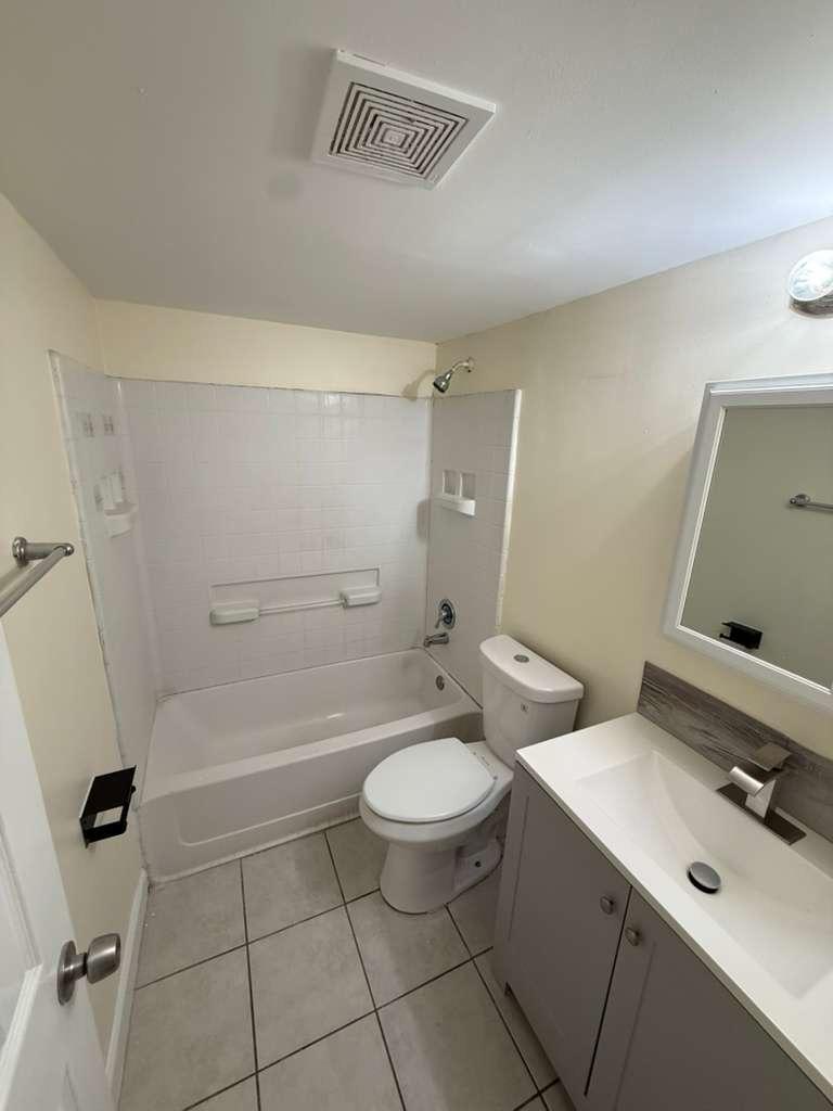 1505 Crescent Circle # C33, Lake Park FL 33403 photo 2