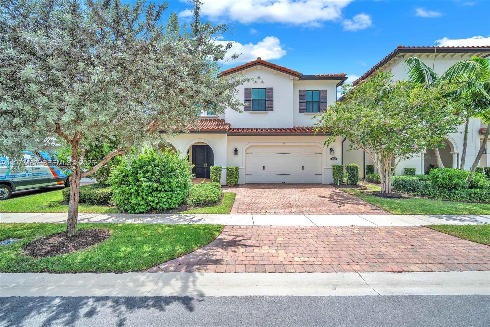 1052 SW 113th Way # 1052, Pembroke Pines FL 33025