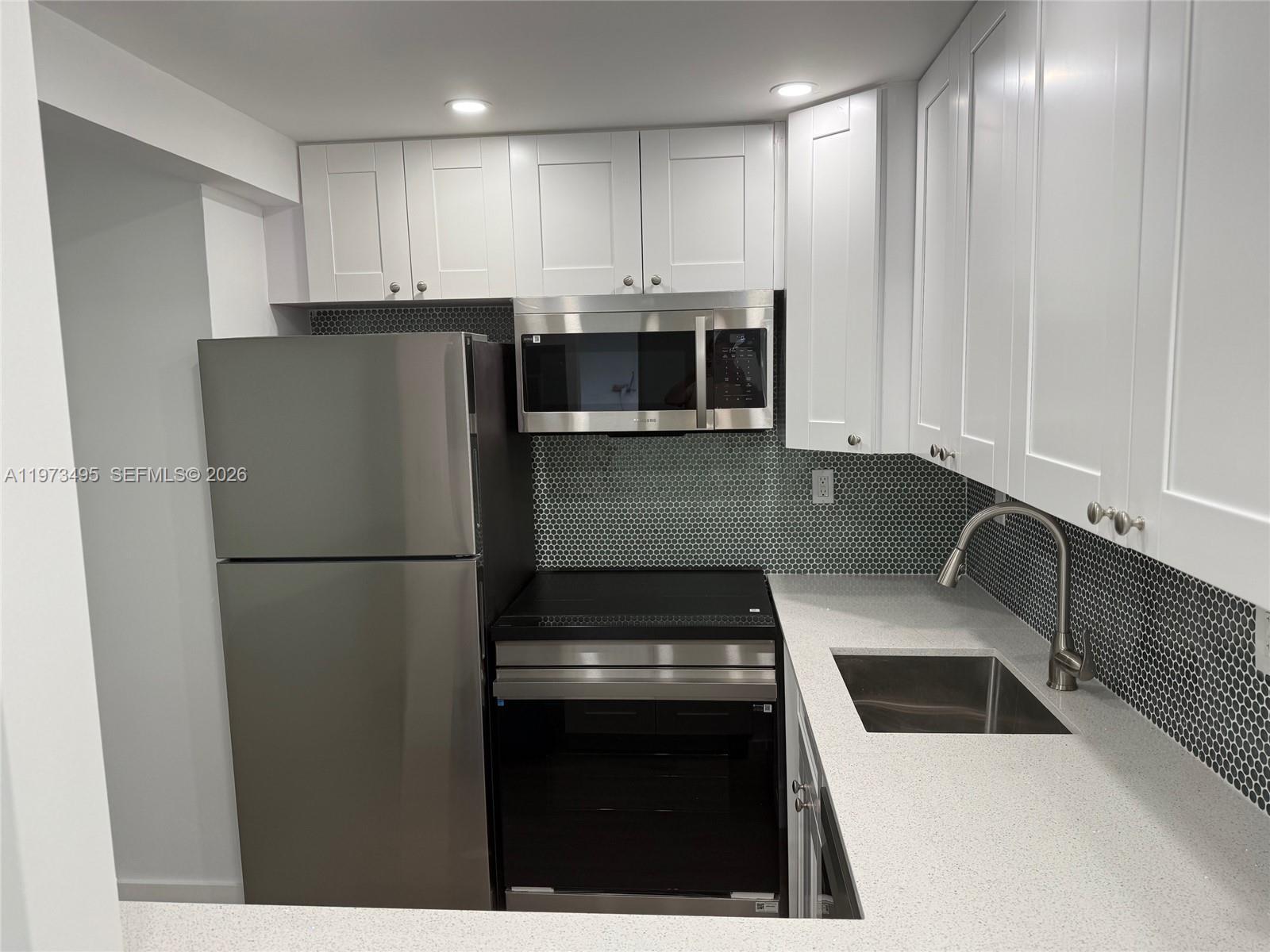 926 Michigan Ave # 12, Miami Beach FL 33139 photo 3