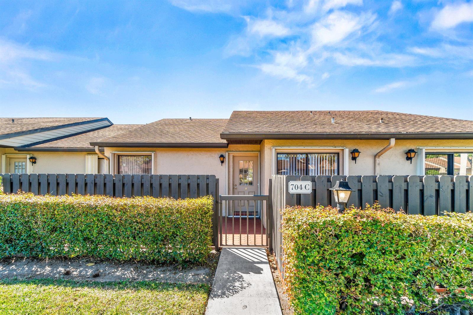 704 Sunny Pine Way # C, FL 33415 photo 4