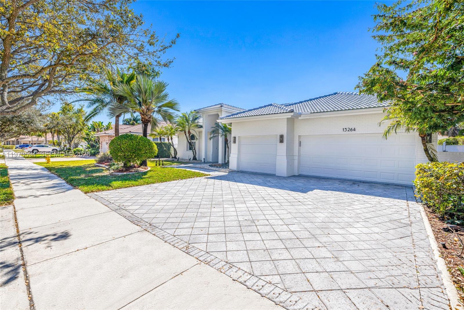 13264 Lakeside Ter, Cooper City FL 33330 photo 2