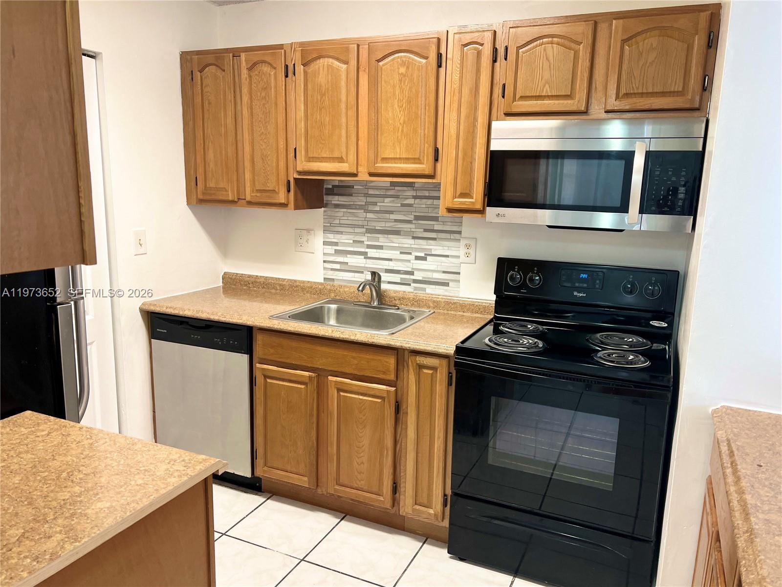20761 NE 4th Pl # 104, Miami FL 33179 photo 2