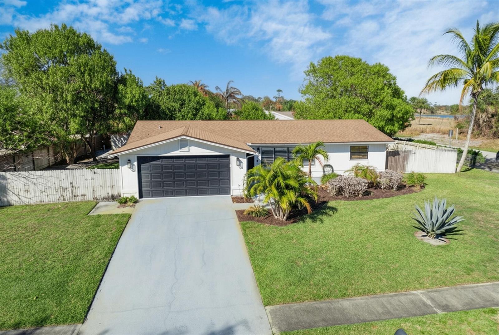 221 Caprol Lane, Sebastian FL 32958 photo 2