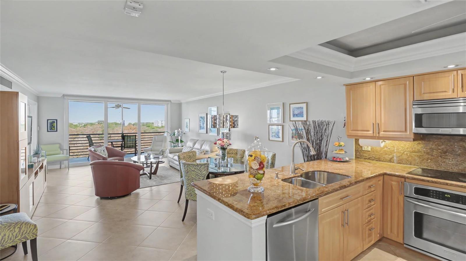 625 Oaks Drive # 808, Pompano Beach FL 33069 photo 5