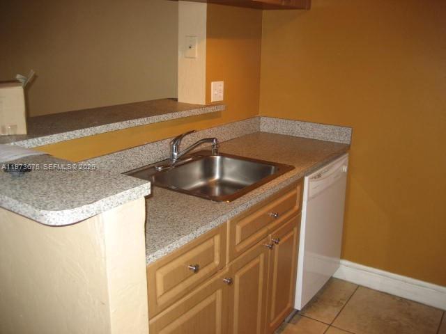10832 N KENDALL DR # 6, Miami FL 33176 photo 2