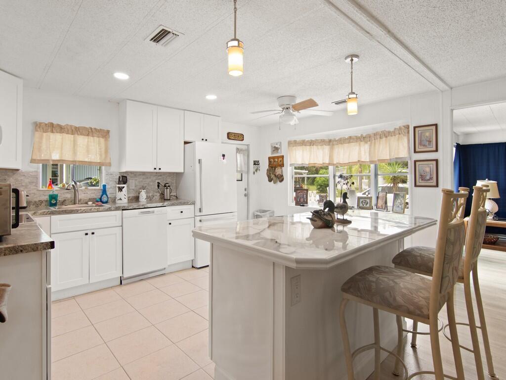 8 Brisa Lane, Port St. Lucie FL 34952