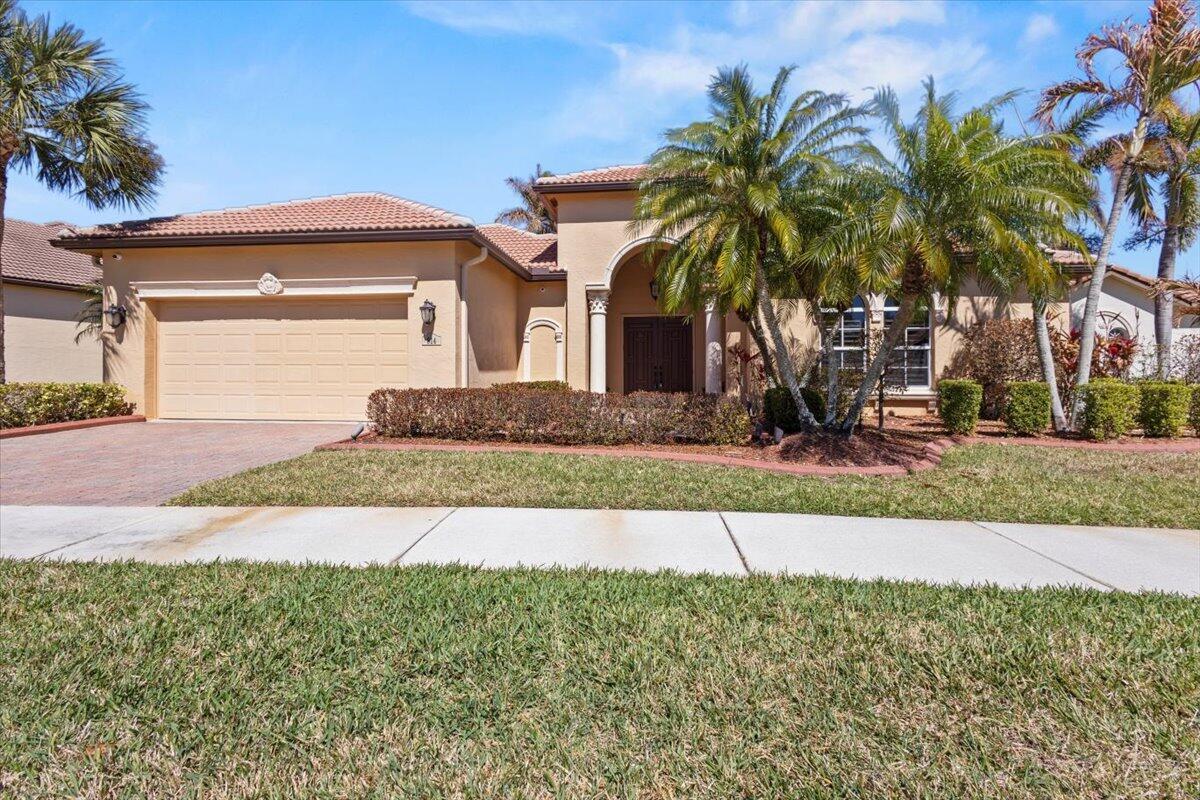 814 SW Saint Julien Court, Port St. Lucie FL 34986 photo 5