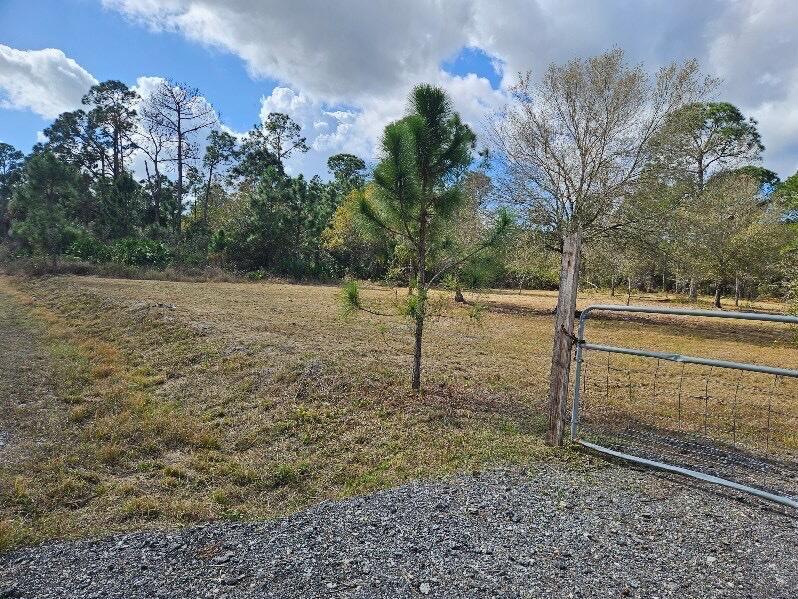 570 S Palomino Street, Clewiston FL 33440 photo 4