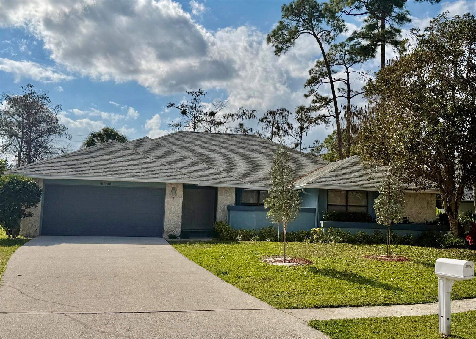 13427 Kingsbury Drive, Wellington FL 33414