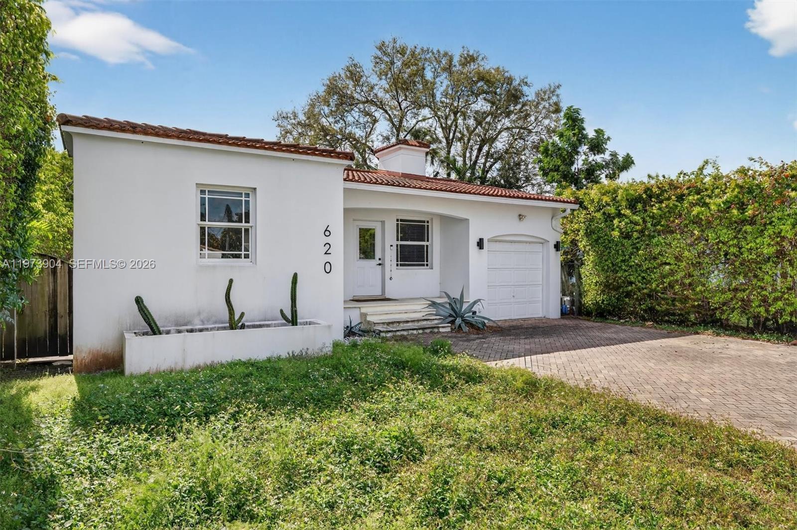 620 SW 27th Rd, Miami FL 33129 photo 2