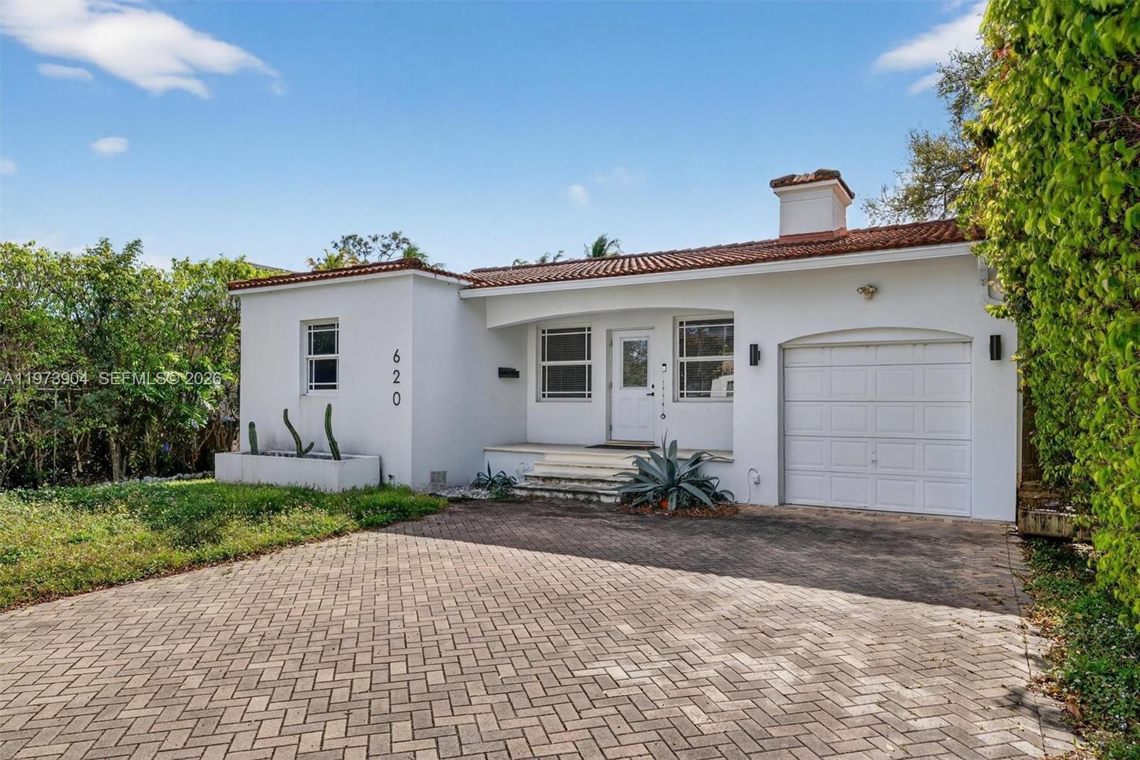 620 SW 27th Rd, Miami FL 33129 photo 3