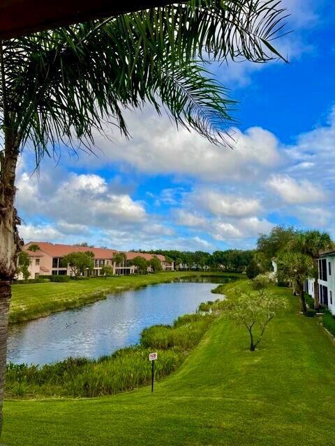 5275 Europa Drive # I, Boynton Beach FL 33437