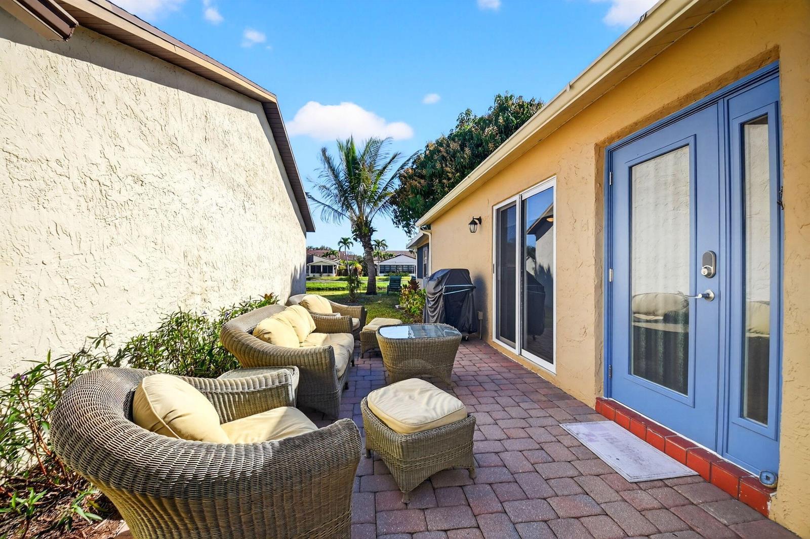5198 Mirror Lakes Boulevard, Boynton Beach FL 33472 photo 4
